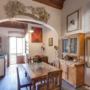 Art Apartment Sant Ambrogio Apartamento